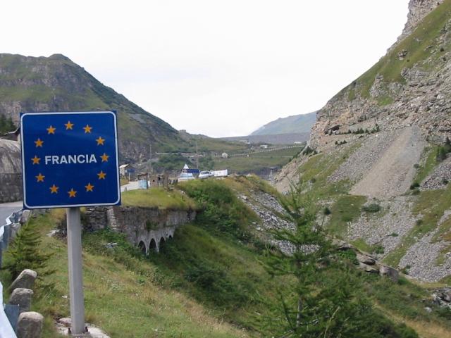 Die Grenze nach Frankreich auf der S&uuml;drampe des Col du Mont Cenis.Martin Staiger
