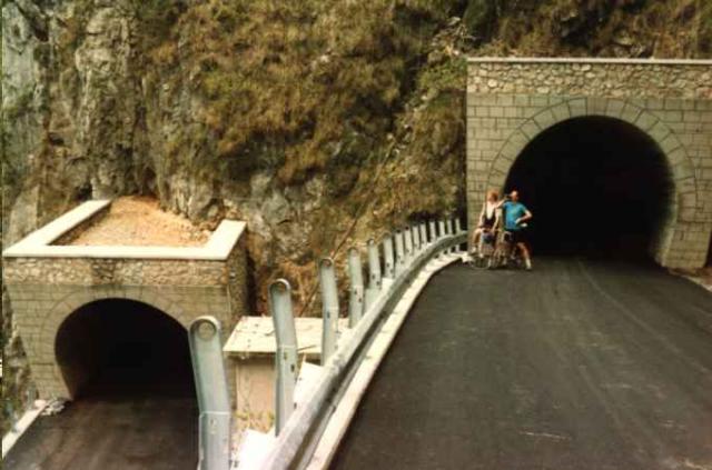 Tunnelausgang am Passo di San BoldoRichtie Sanden