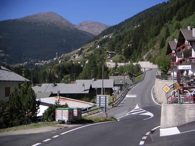 An dieser Kreuzung in Torripiano  beginnt der Aufstieg zum __[Passo di Foscagno|51].