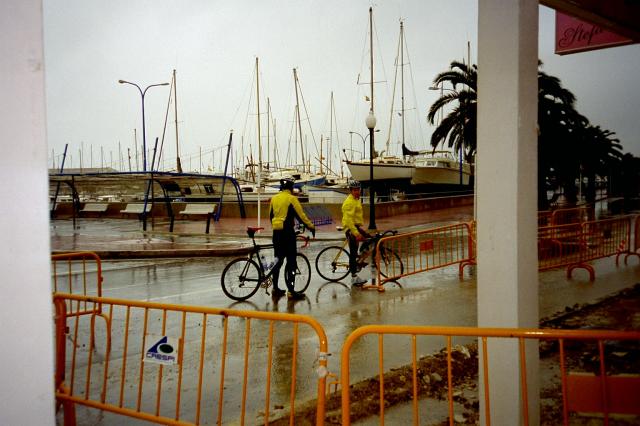 Ein Eindruck des Regens in Port de Pollenca.