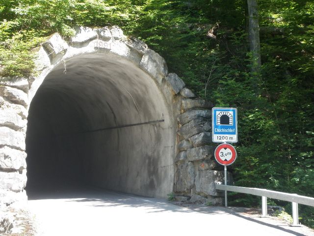 Der Tunnel zu Beginn