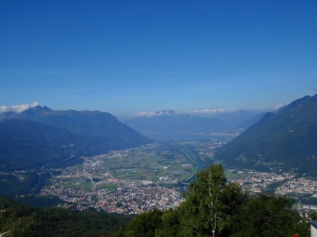 01 Monti di Ravecchia, Blick bis zu den 4000ern im Wallis, 19.8.10.