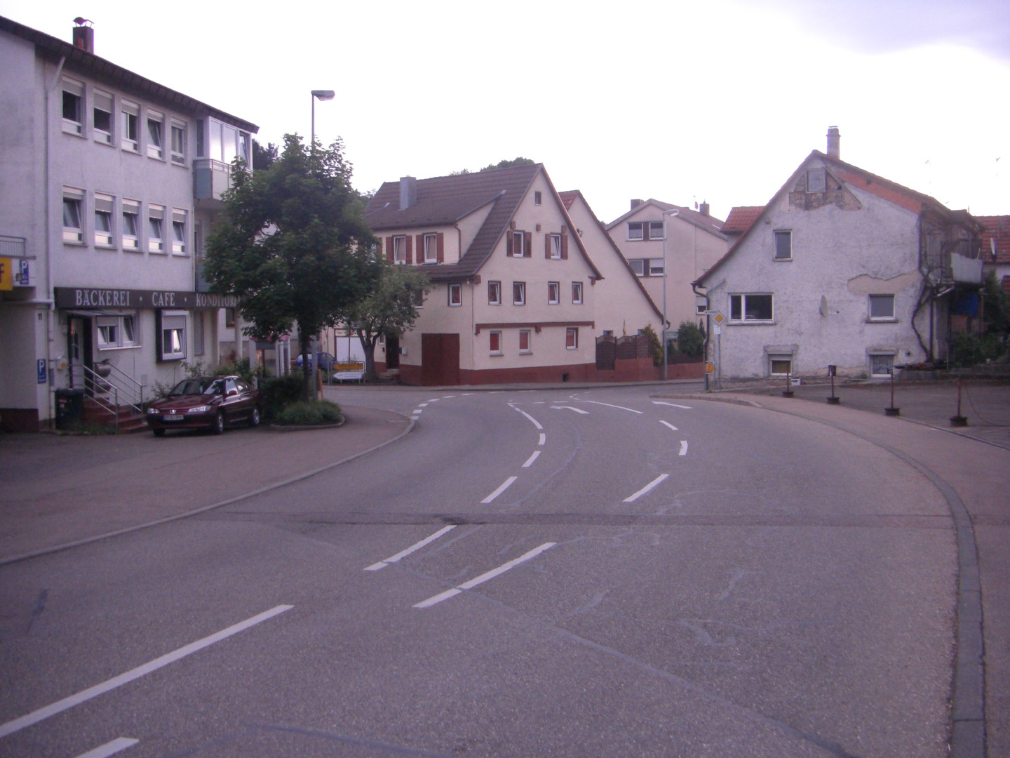 An dieser Kreuzung in Ebersbach beginnt die Auffahrt zur Königseiche.