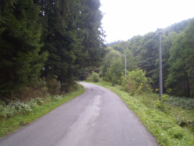 Alternative Nordanfahrt: Im Tal der Úhlava entlang.