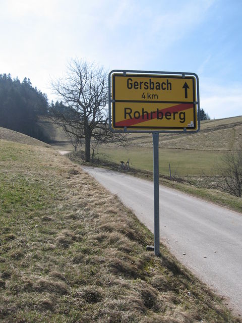 Am Ortsende von Rohrberg ist Gersbach ausgeschildert