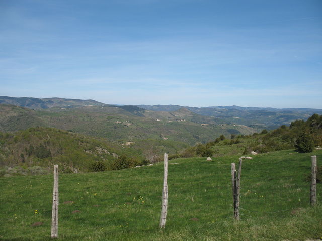 Blick über das Tal der Auzène....