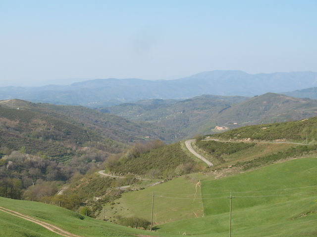 Col de Sarrasset (S) (SW) Blick zurück in das gerade absolvierte Tal mit Serpentine (Zoom)