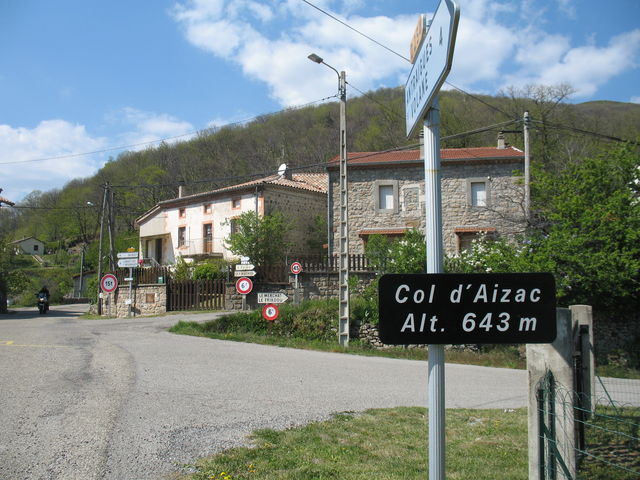 Col d'Aizac (O) Passschild unmittelbar neben dem sensationellen Garten.