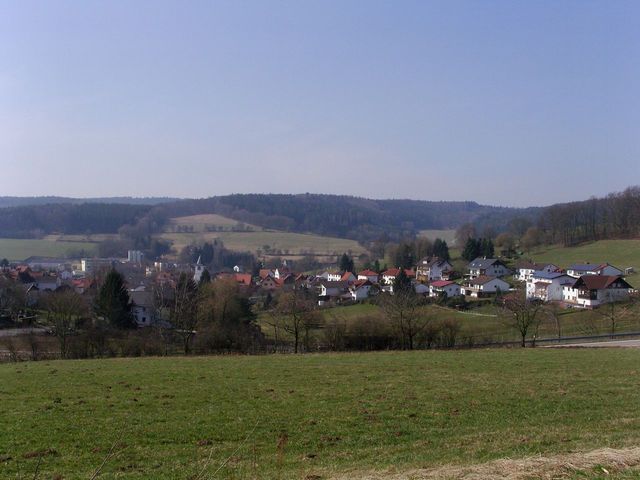 Blick zurück nach Ober-Mossau - rechts oben im Bild die Ostauffahrt ziur Dehnbuche.