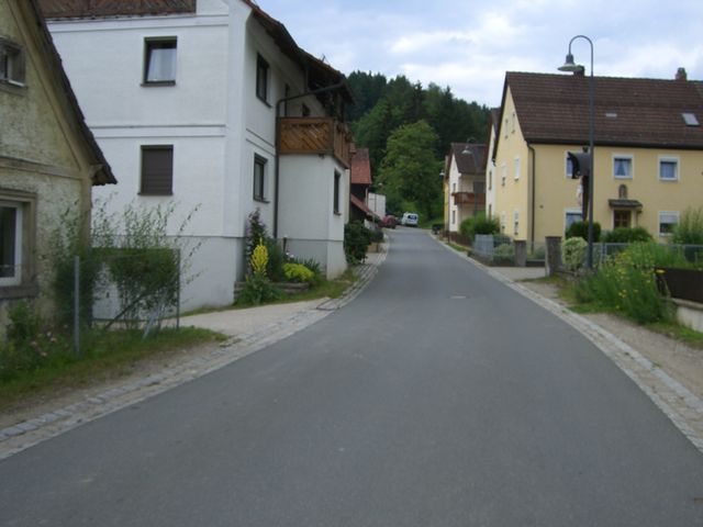 Südauffahrt von Rüssenbach - Niedermirsberg wird erreicht.