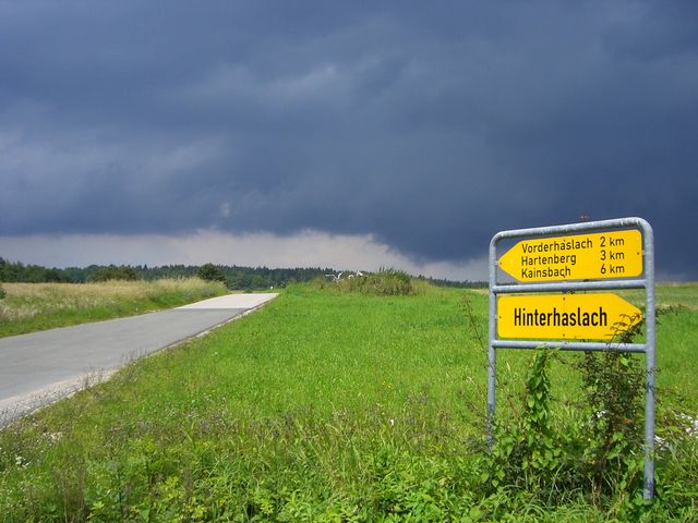 Westanfahrt von Breitenbrunn - nun aber schnell weg, der Himmel stürzt ein ^^
