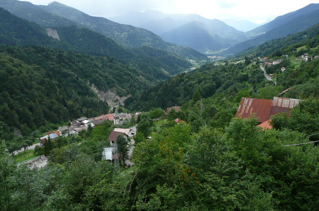 Ligosullo, 18 %-Dorf an der Westauffahrt zur Forcella di Lius