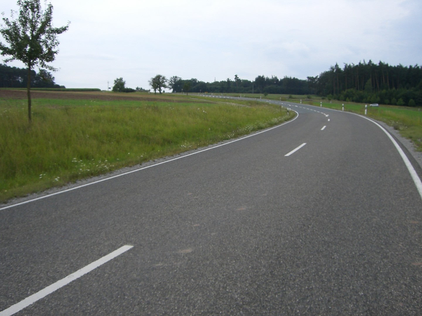 Nordanfahrt aus Andorf: Nach dieser leichten Kurve hat man es auch schon gemeistert.