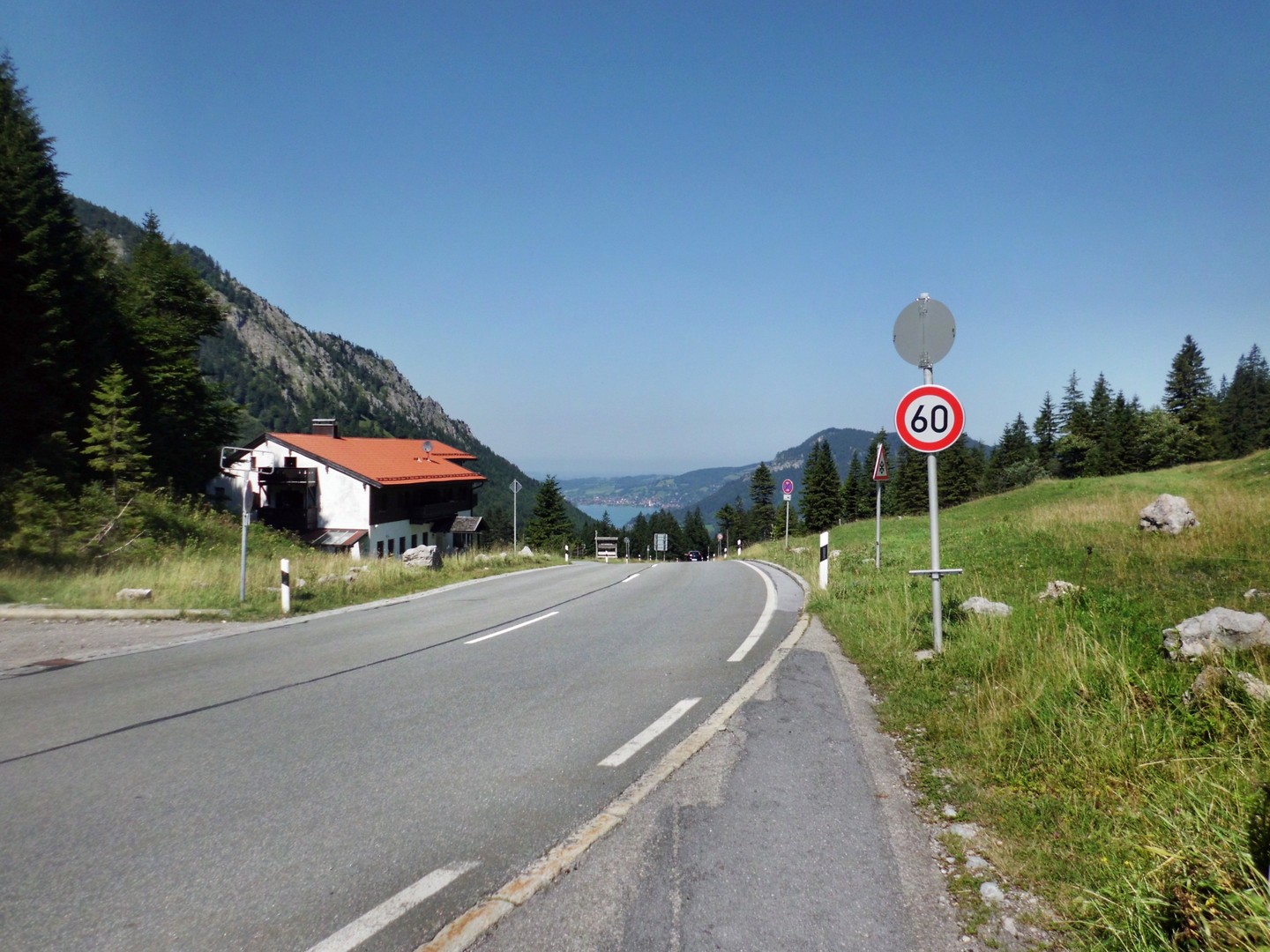 Spitzingsattel Passhöhe mit Blick nach Norden zum Schliersee