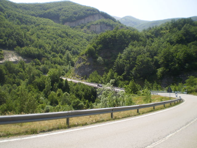 Nordanfahrt: Die Brücke über den torrente Canalaccio.
