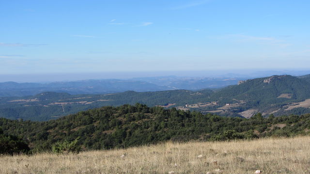 Südanfahrt: Blick nach Westen zum Montsec.