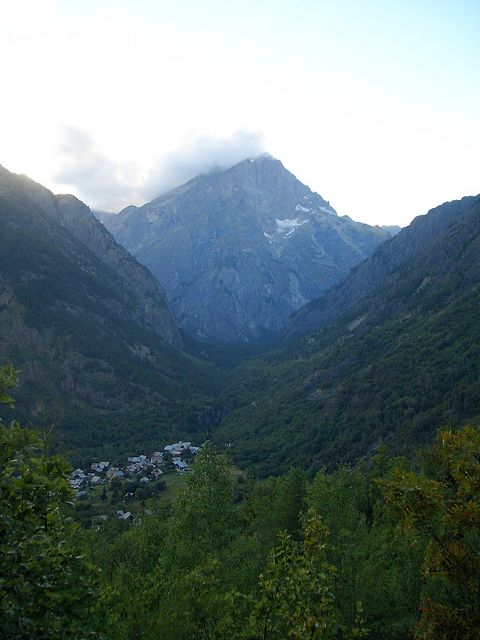 Der Pelvoux über dem Tal nach Ailefroide
