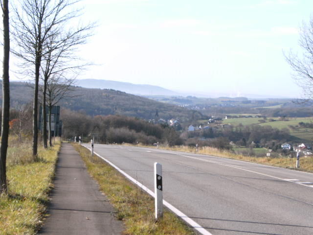 Südwestanfahrt - Blick zurück nach Sotzweiler.