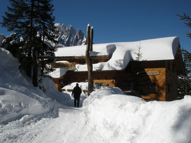 Dolomitenhütte im März 2009.