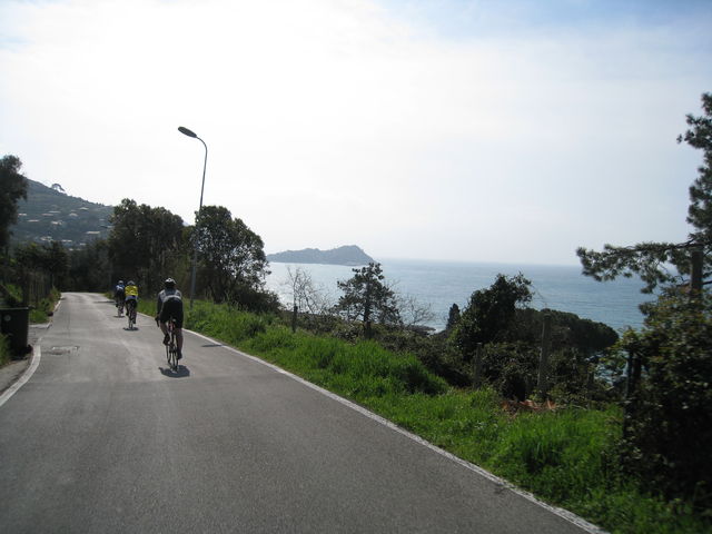 Auf der Via Panoramica hat man Ruhe vor dem Verkehr.
(März 2009)