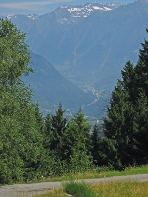 06 Blick ins Val Mesolcina nach Norden auf ca.800m.