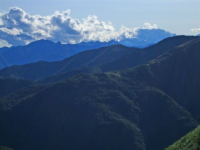20 Blick auf den umwölkten Monte Rosa auf der Querung hinüber zum Il Colle.