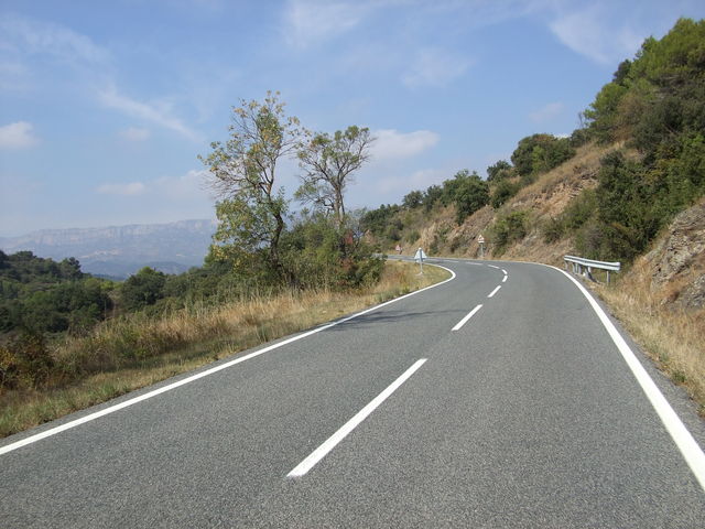 Westanfahrt: Blick auf die Serra de Montsant.