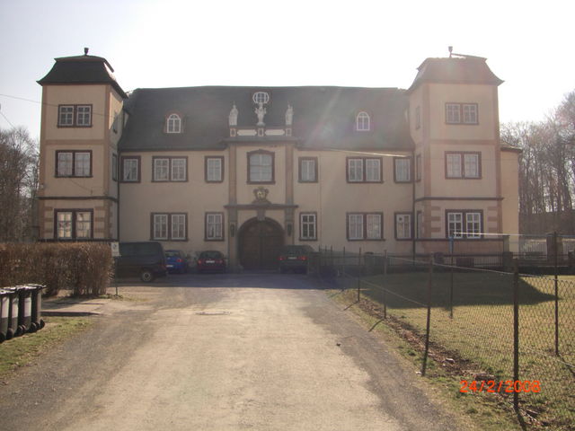 Schloss Molsdorf Vorderansicht.