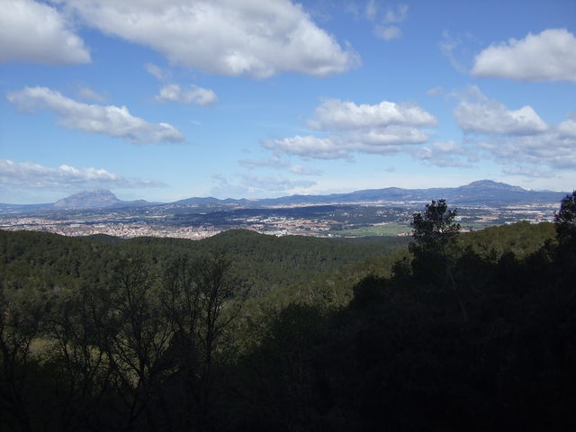 Blick auf Montserrat und la Mola.