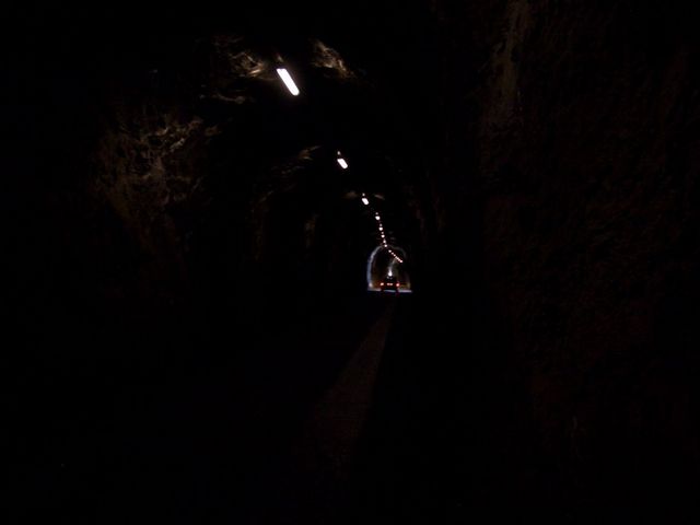 - Sanetsch - im langen Tunnel.