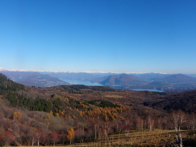 12 Lago Maggiore mit  Bergumrahmung.