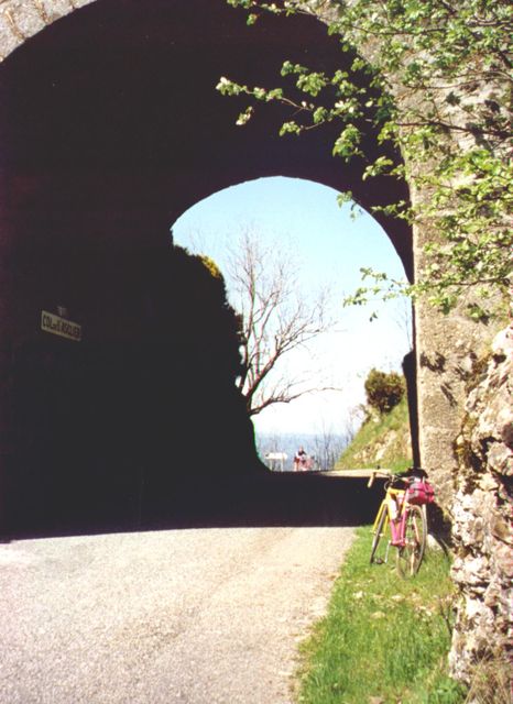 Passhöhe Tunnel