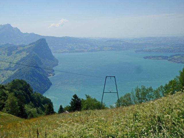 12 prächtige Aussicht von Ober Urmi auf Luzern und Bürgenstock.