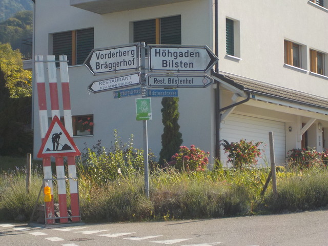 Von Altendorf: hier links. 