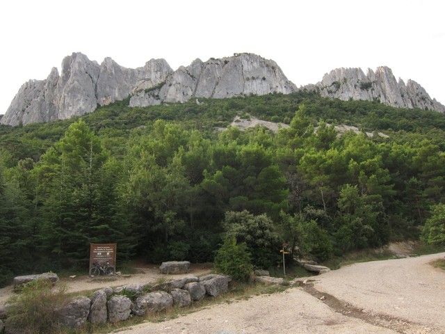 Col du Cayron Passhöhe mit Passschild links unten.