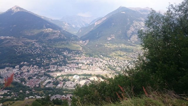 Blick von Puy-St-Pierre auf Briancon und Richtung Anfang Col d'Izoard