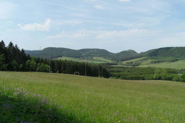 Nochmal der Blick zum Plettenberg und [[Lochenstein|paesse|lochen]]