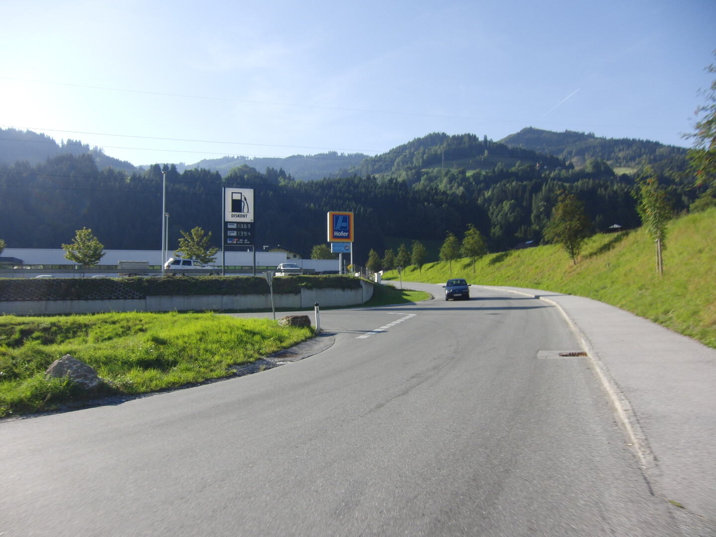Start für Brandalm und Troistein unmittelbar bei der Ausfahrt Nord von der B311 nach St.Johann