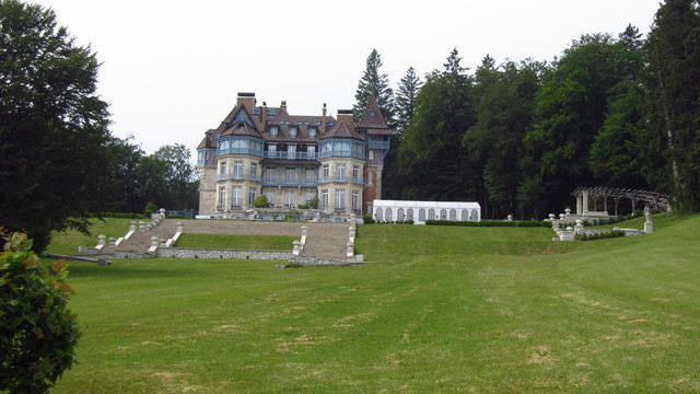 Hotel-Château Les Avenières.