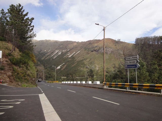 Startpunkt der Südwestauffahrt von der Eira-do-Serrado-Straße