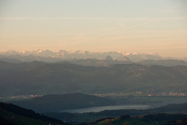 Bei gutem Wetter reicht die Aussicht bis zu den Riesen der Berner Alpen (Foto 12.10.2008)