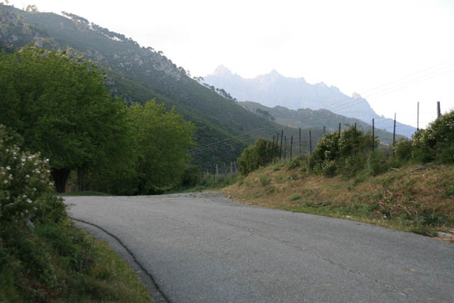 Südauffahrt: Am höchsten Punkt des Col d'Ominandas.