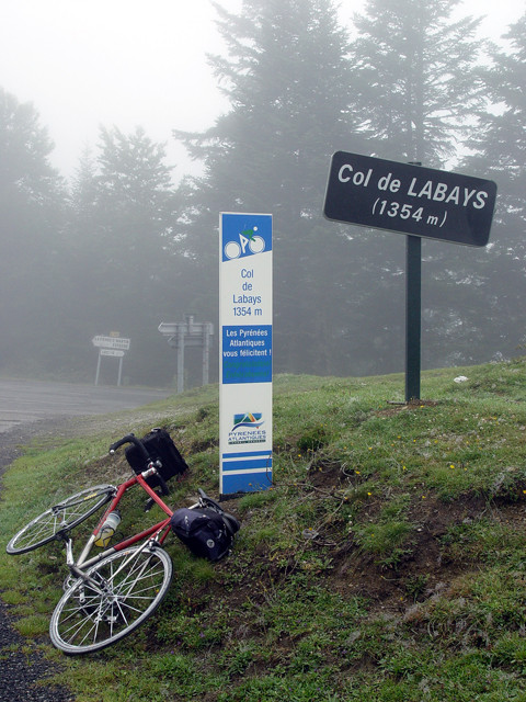Col de Labays (NO) Passhöhe an der Einmündung der D441 in die D132.