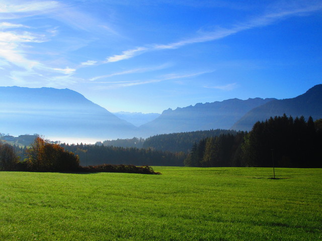 Blick in Richtung Berchtesgaden im Hintergrund die Übergossene Alm am Hochkönig.