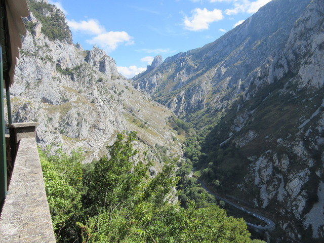 Blick auf den Beginn der Auffahrt zum Jito de Escarandi.