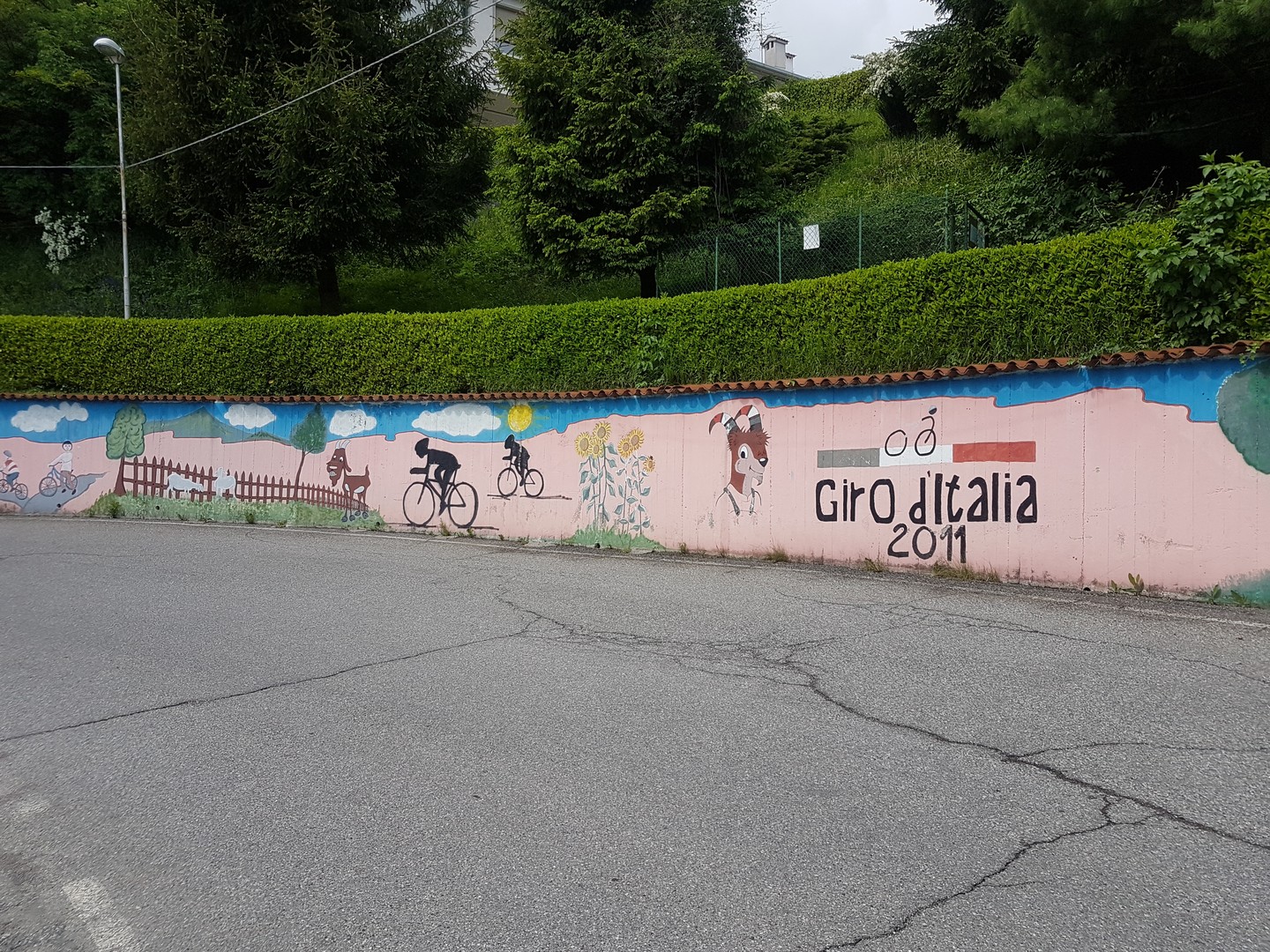Der Giro 2011 ist immer noch an der Strecke präsent.