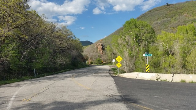 Einstieg in die Stichstraße vom Emigration Canyon aus.