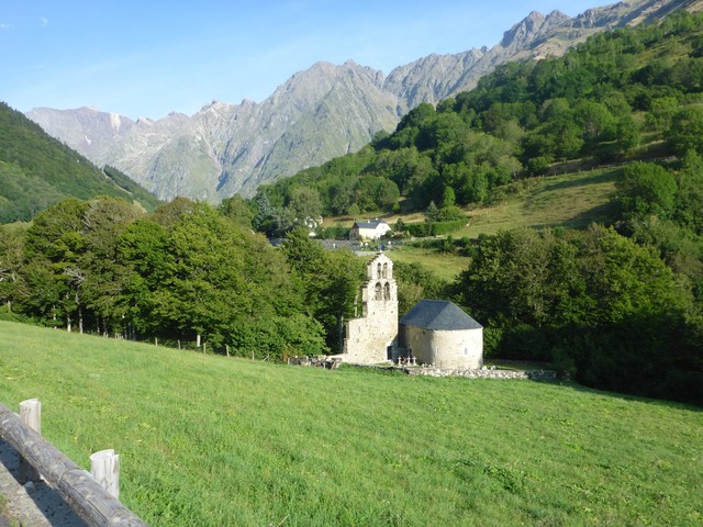Eglise des Templiers und Pic d'Estaragne (3006 m)