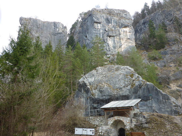 Die Kletterfelsen beim Kanzianiberg (Nordwestanfahrt)
