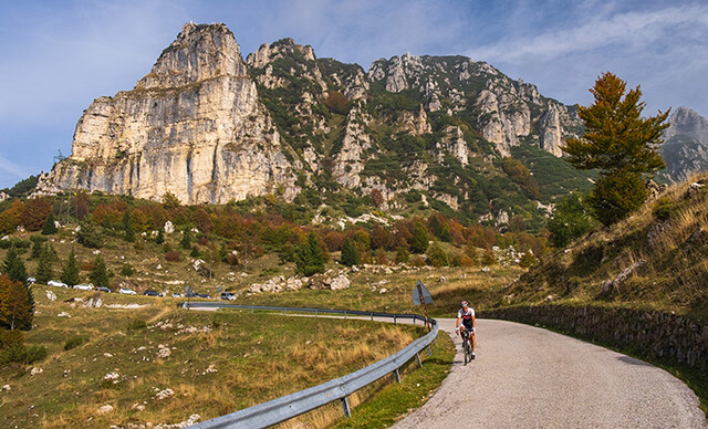 Südostanfahrt von Recoaro Terme: Kurz vor der Passhöhe.